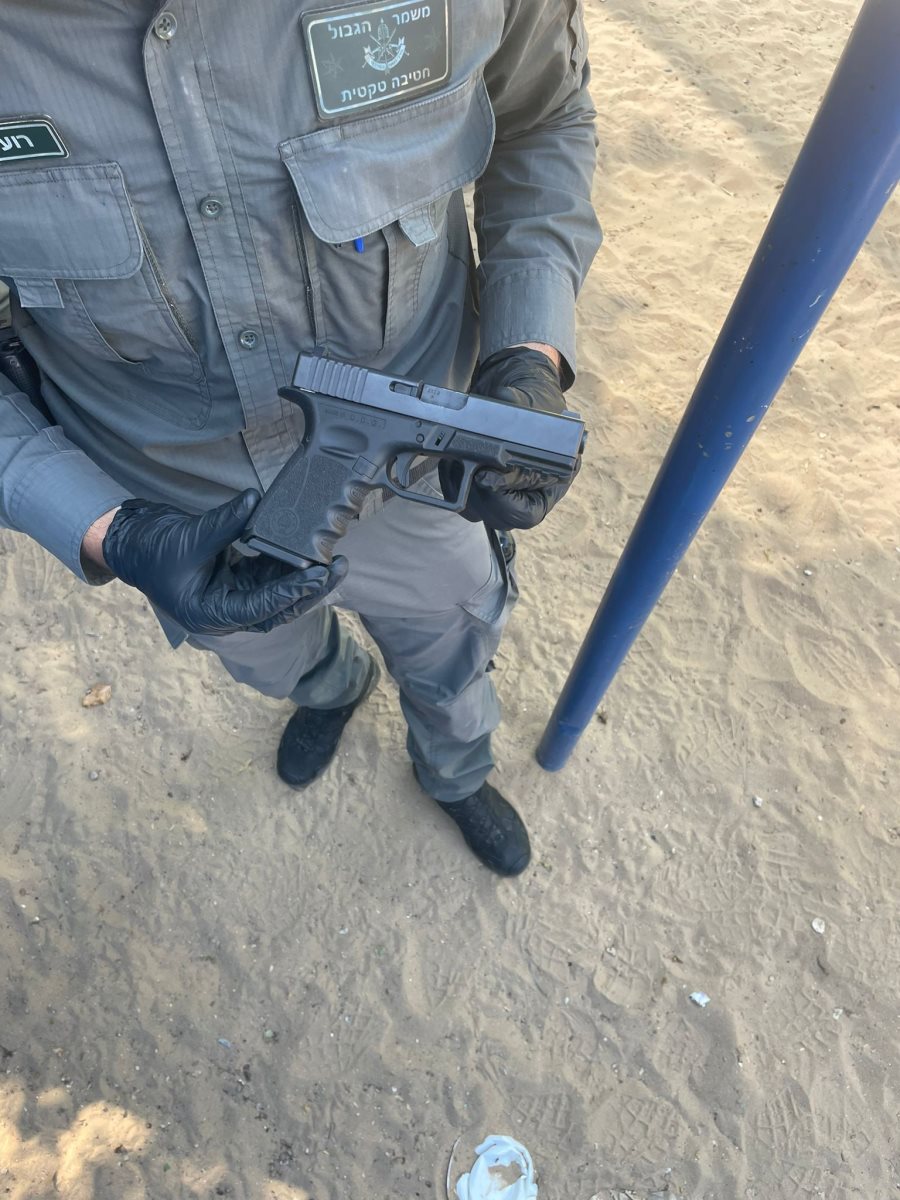 נשק בלתי חוקי צילום דוברות המשטרה 