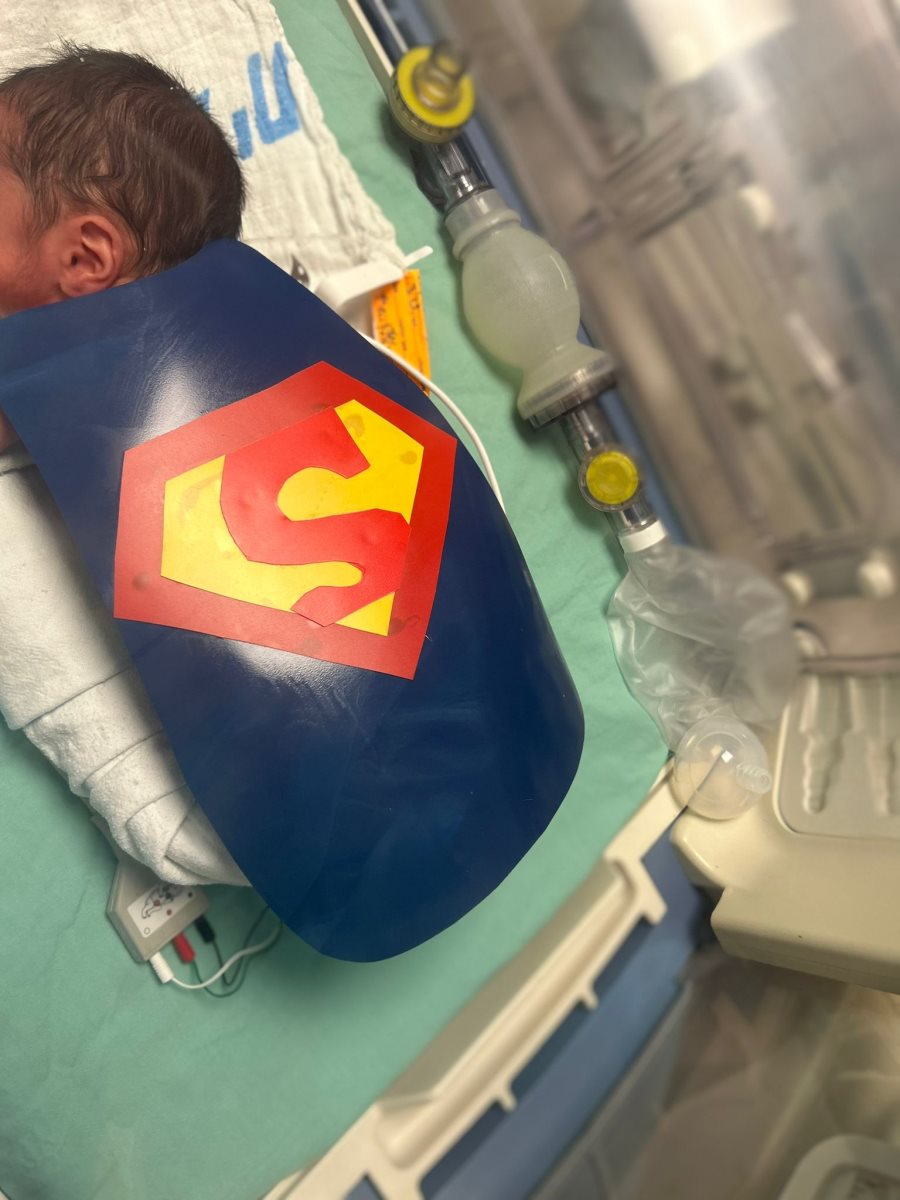 גיבור אמתי זה סופרמן בפגיה של המרכז הרפואי קפלן