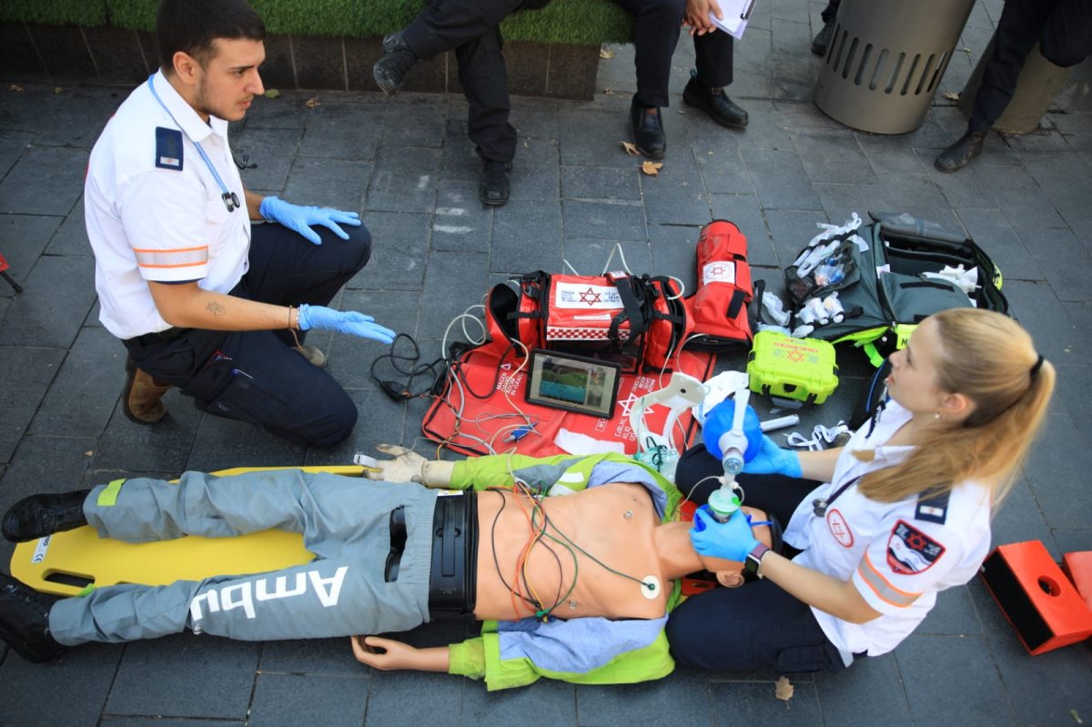 דוברות מד"א