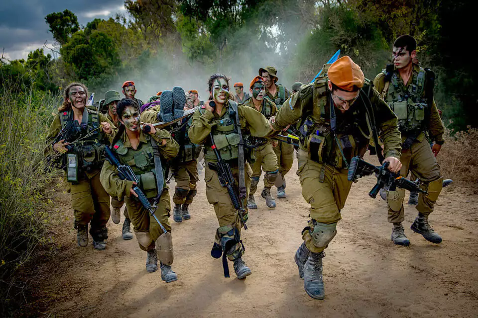 לוחמי חילוץ והצלה באימונים. צילום: דובר צה,ל