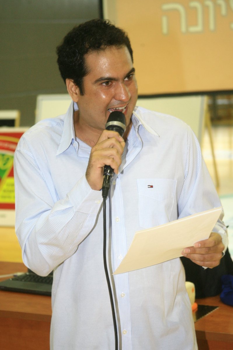  יניב מזרחי יו"ר "עירוני נס ציונה"- מס' 2 ברשימת הותיקים למרכז.  יוכל לנסוע לישיבות עם אביו, שולי...