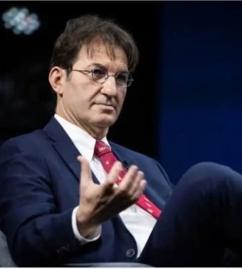 לובר לא הכל פוליטיקה ונאמנות למנהיג.