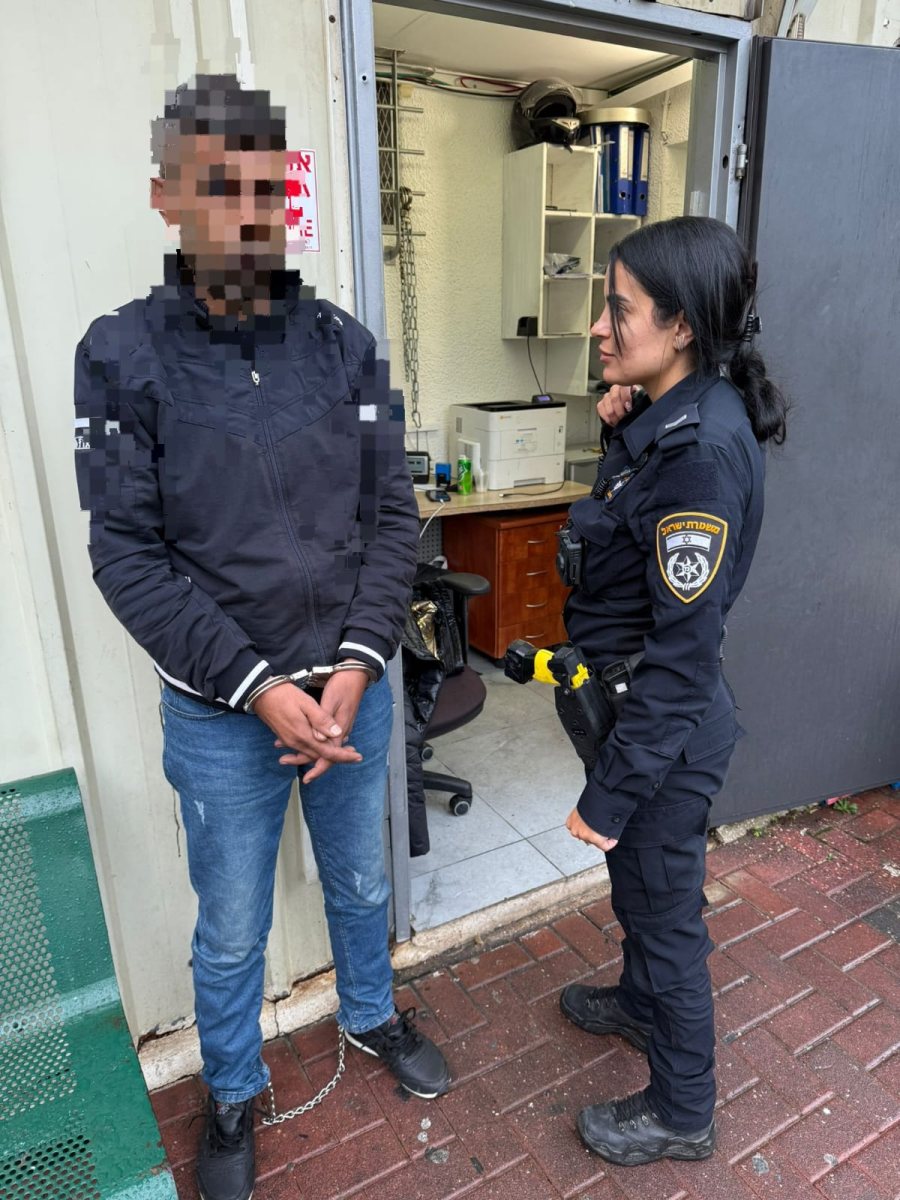 לילה סוער ברחובות: תושב העיר ירה לעבר פורץ שב"ח בעת שניסה לגנוב את רכבו. קרדיט דוברות המשטרה