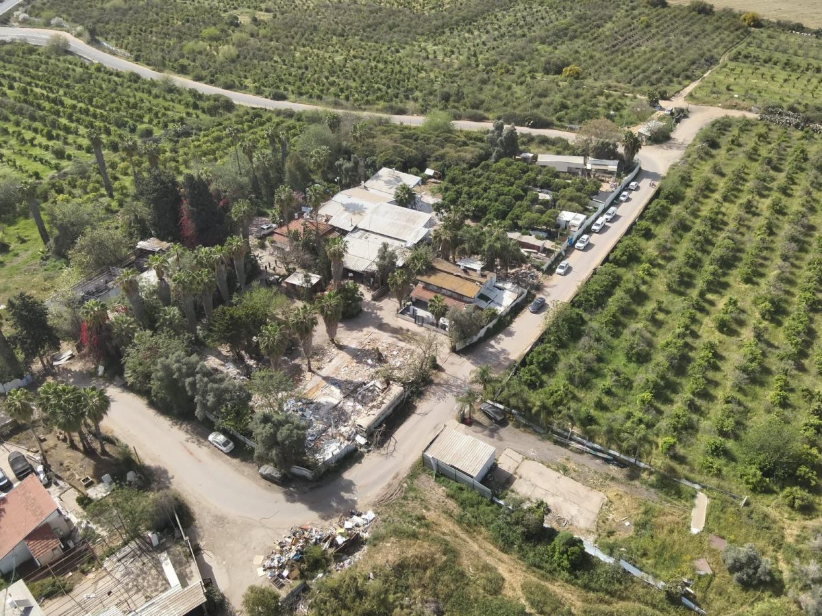 המבנה ברחובות לפני ההריסה קרדיט צלם באדיבות הרשות לאכיפה במקרקעין
