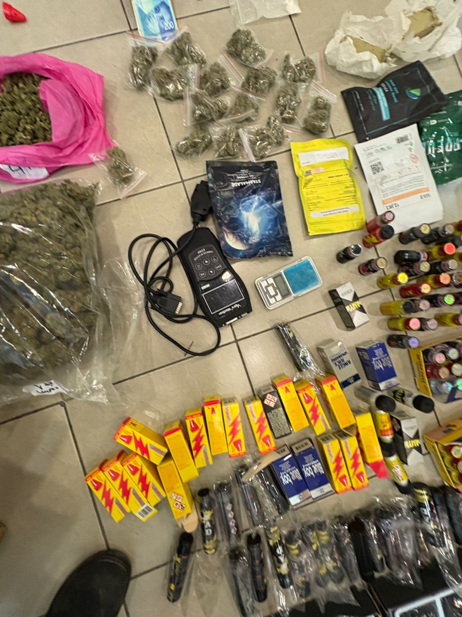 חשיפת תחנת סמים בראשון לציון צילום דוברות המשטרה 