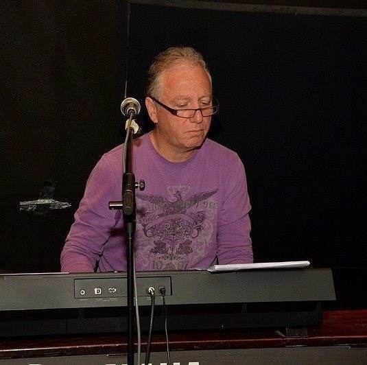 פיני שפיגלר זל צילום ארכיון נס ציונה נט