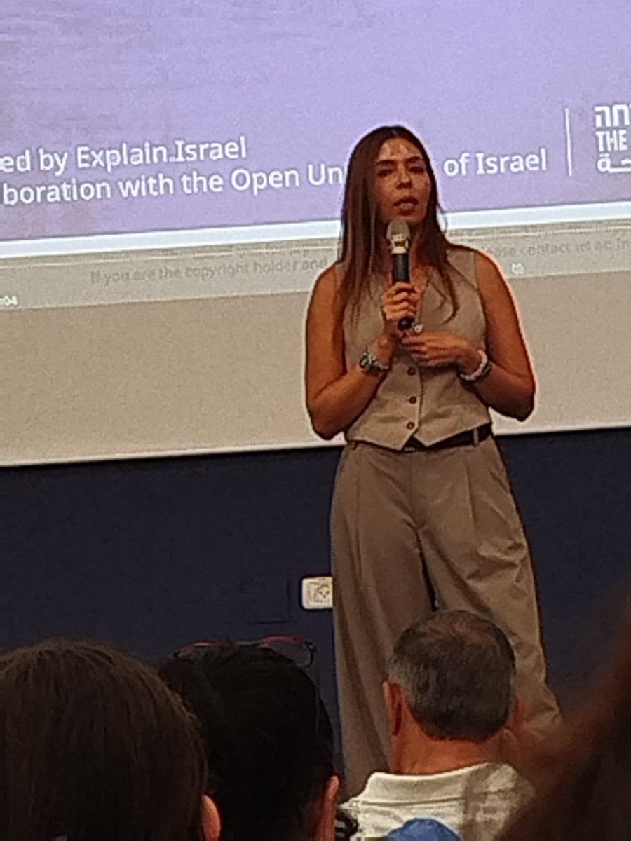 שורדת השבי מורן סטלה ינאי רתקה את תושבי נס ציונה בהרצאה בבית הפנאי 