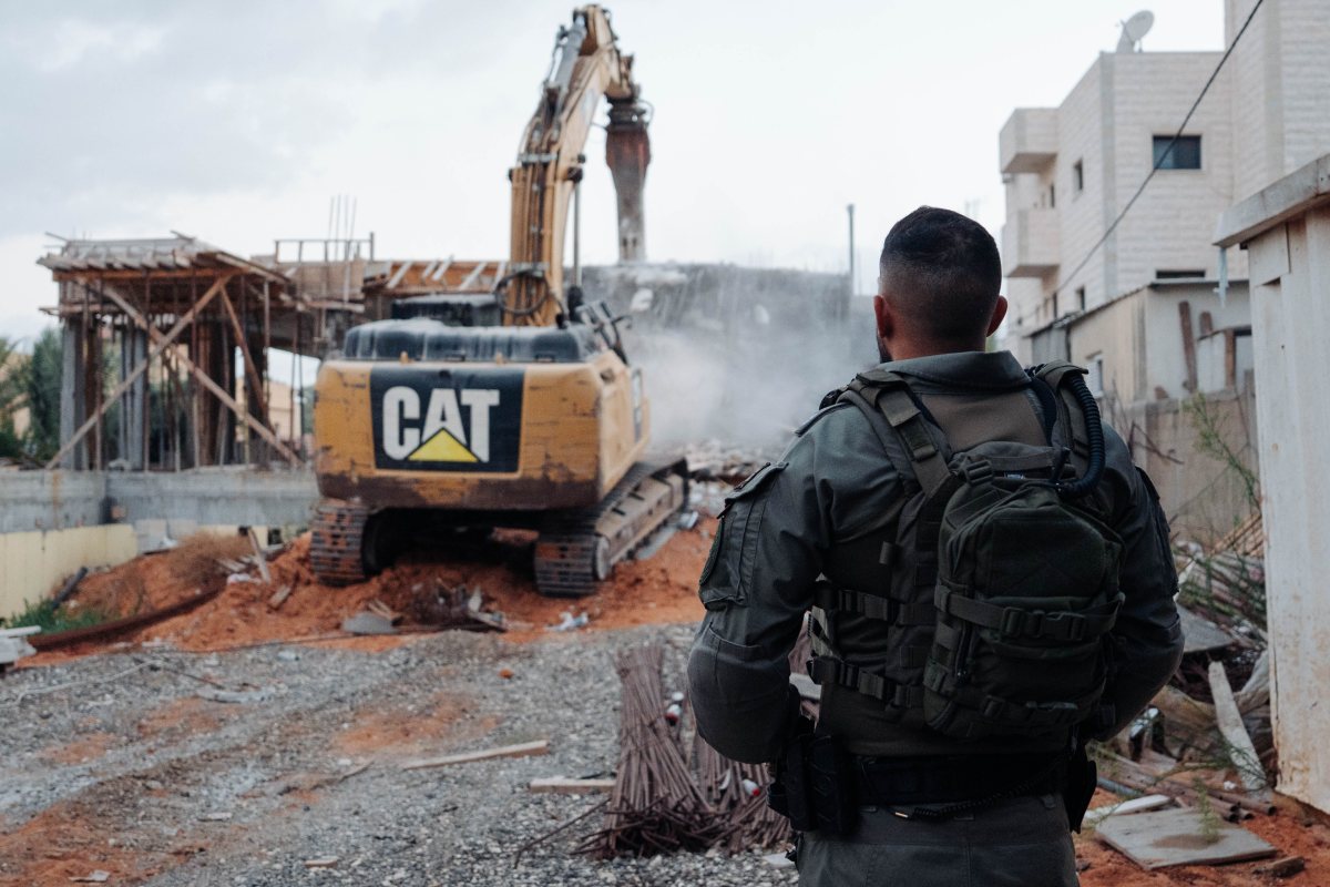 הריסה של מבנה לא חוקי בשכונת ג'ואריש ברמלה צילום דוברות המשטרה