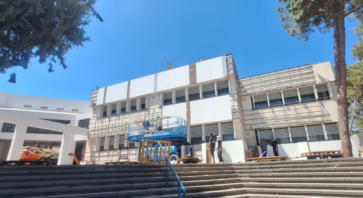 שיפוץ חזיתות ועוד בתיכון בן גוריון