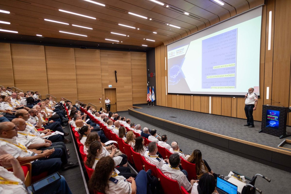 דוברות מד"א