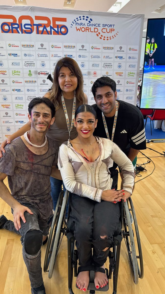 המשפחה הגאה עם תומר מרגלית מנס ציונה ושותפה לריקוד אוראל כלאף 