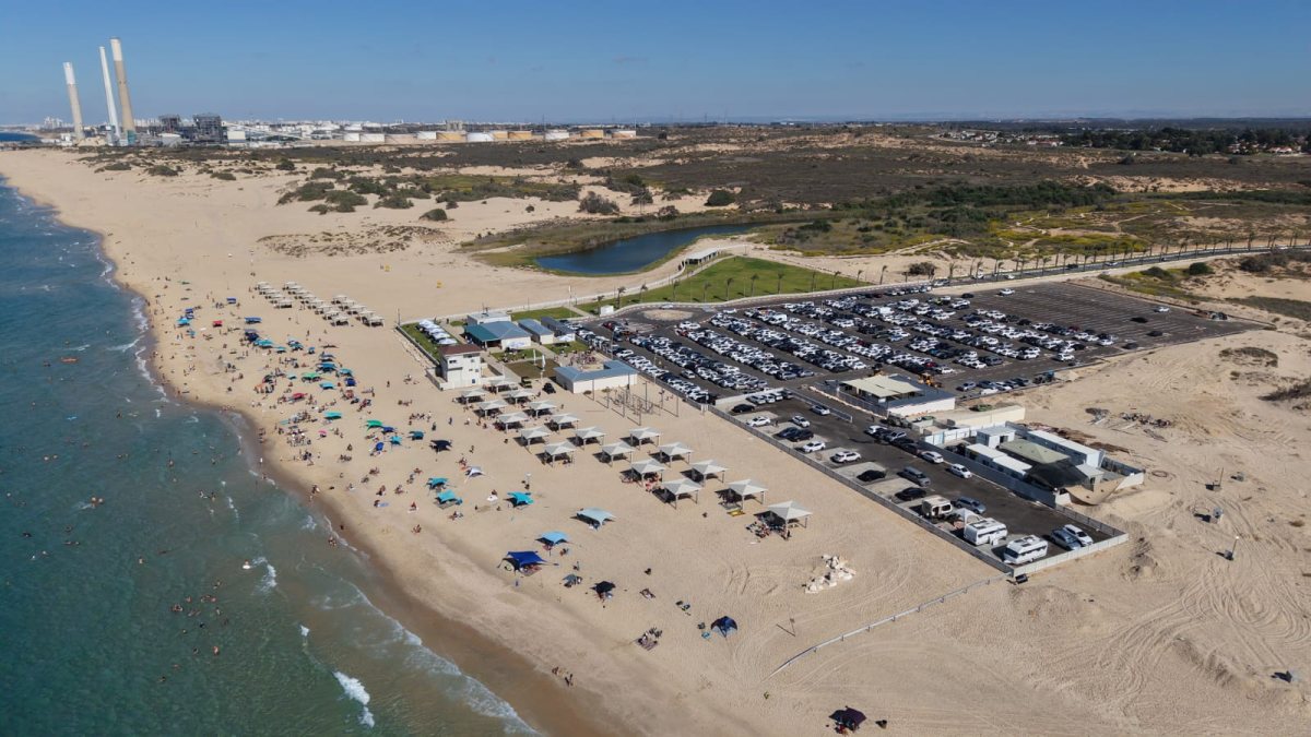 חוף זיקים המשוקם פתוח לקהל הרחב צילום אמנון זיו