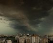  סערת 'ביירון' מגיעה לישראל: גשמים עזים, הצפות וסגירות כבישים