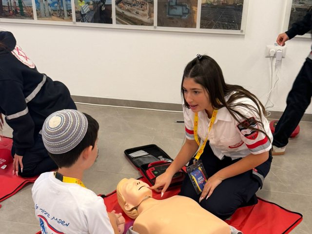 דוברות מד"א