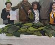 מתנדבות  ויצו נס ציונה מחממות את הלב ואת הראש:  200 כובעי צמר בדרך לחיילים לחברון