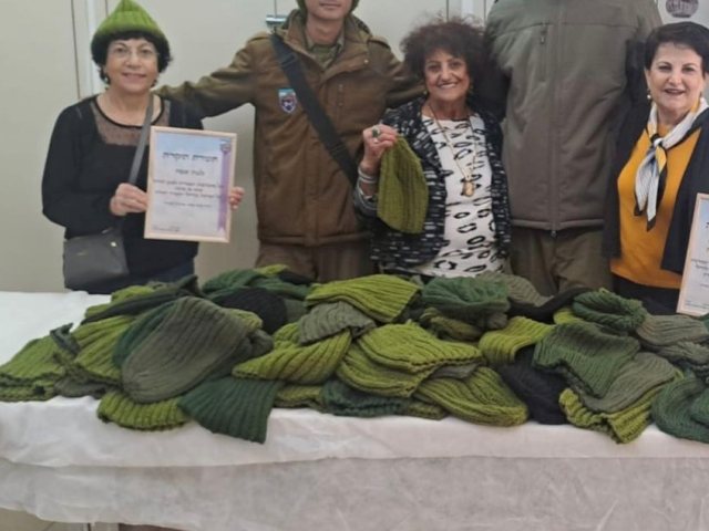 מתנדבות  ויצו נס ציונה מחממות את הלב צילום פייסבוק 