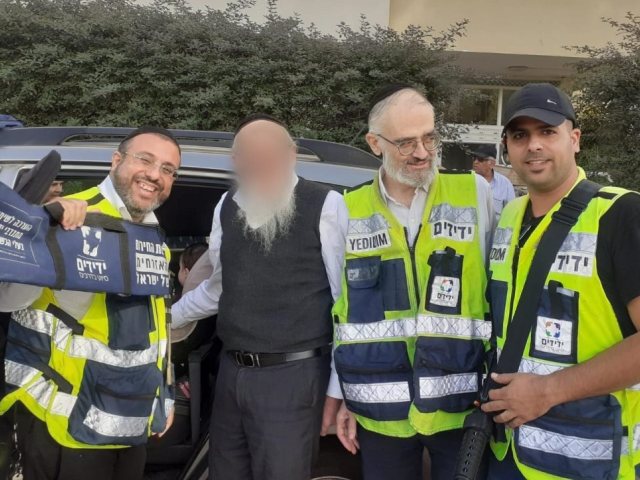 הכירו את עזרא כדורי מתנדב ידידים שחילץ מעל לשלושים ילדים נעולים ברכב