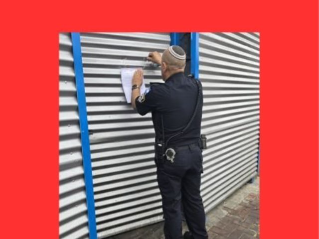 שוהים בלתי חוקיים הועסקו במוסך בנס ציונה. המקום נסגר עפי צו מנהלי למשך 30 ימים צילום משטרת ישראל 