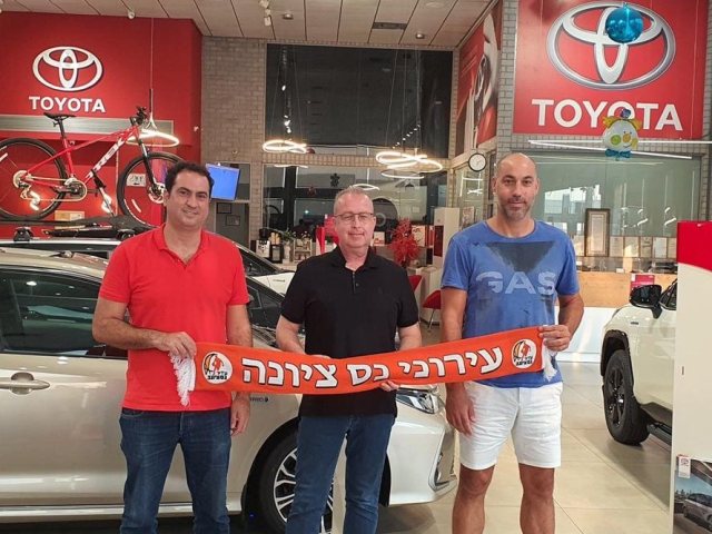 יחצ
