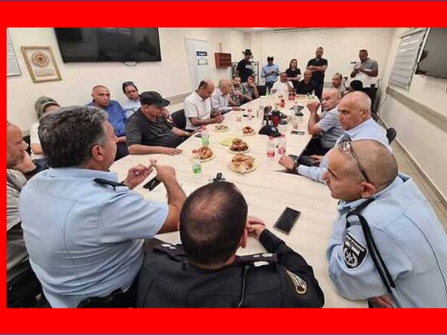 פגישת מנהיגי הציבור בלוד. צילום דובר המשטרה 