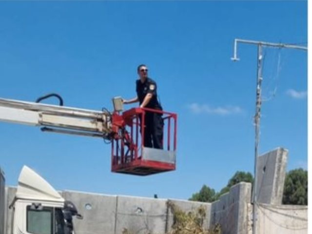 האח הגדול גרסת לוד מעל 100 מצלמות מעקב בלתי חוקיות הוסרו על ידי המשטרה