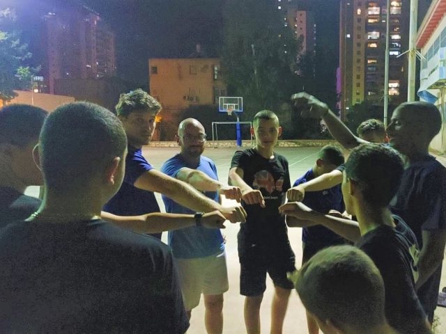 מאירים את נס ציונה צילום החלוץ חינוך דרך ספורט