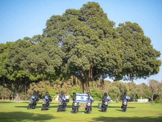 צוות 3 יחידת אופנועים צילום יעקב ששון