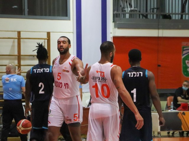 צ'יטהאם וברי. מתוך עמוד הפייסבוק של עירוני, צילום: עמית סמיקט