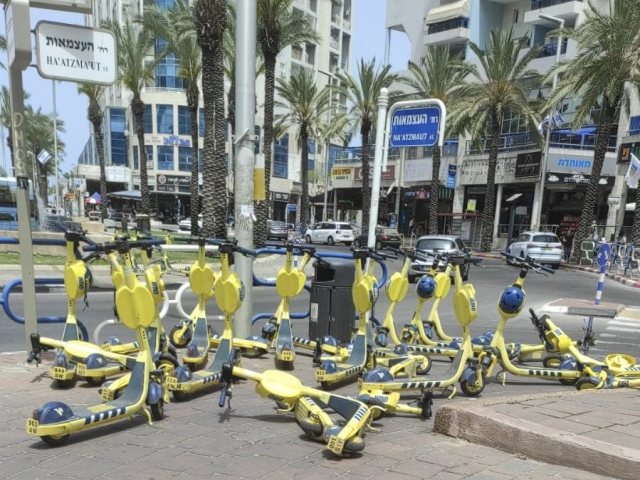קורקינטים ברובע הסיטי