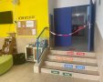 הדקריה בבית הספר ברחובות הערכים על המדרגות לא עזרו צילום משטרת ישראל 