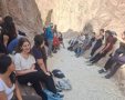 תלמידי בן גוריון בטיול לעמודי עמרם, לפני ההרעלה..