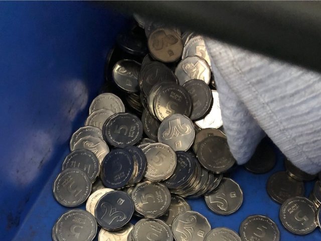 המטבעות המזויפים (דוברות המשטרה)