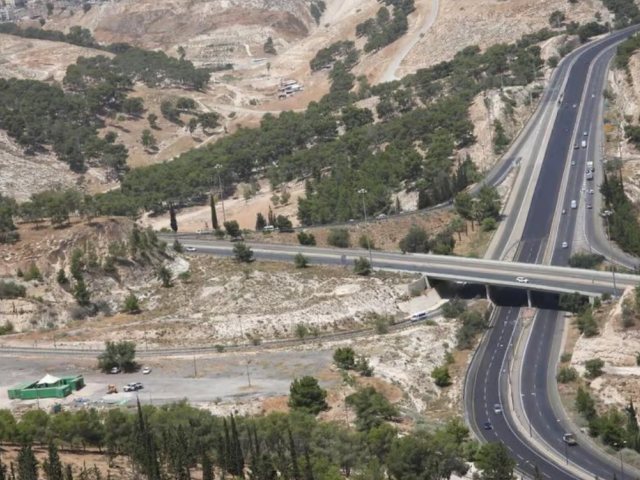 מחלף אדומים | דוברות העיריה