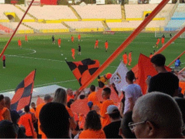 אוהדי הסקציה חוגגים במשחק העלייה לליגת העל 