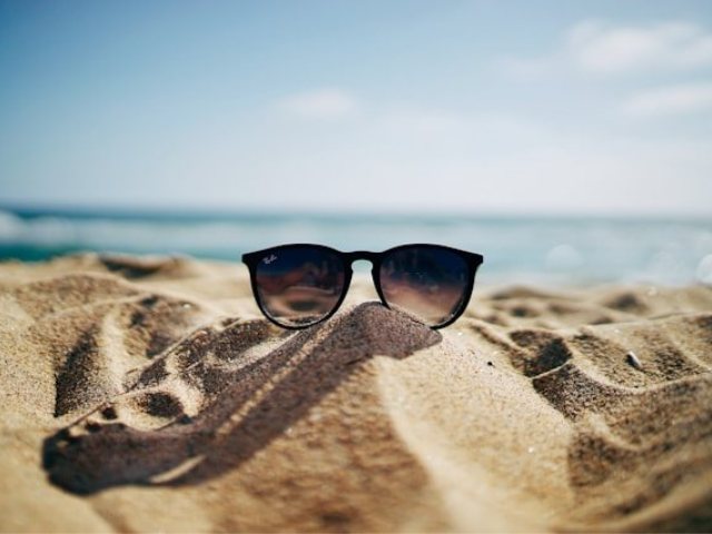 קרדיט-Photo by Ethan Robertson on Unsplash