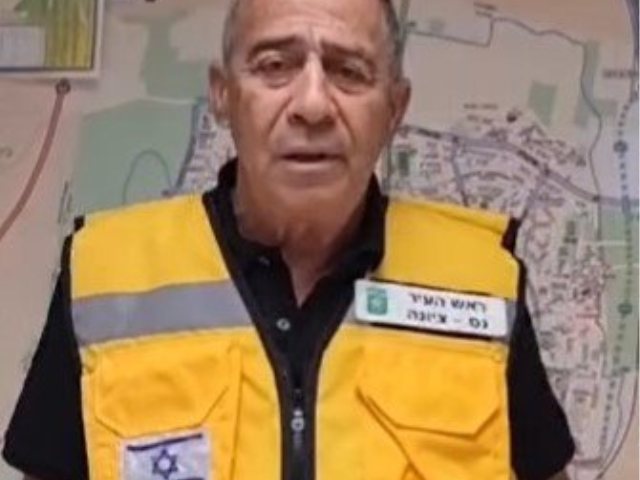 שמואל בוקסר: צילום מסך מסירטון שלו מתחילת המלחמה