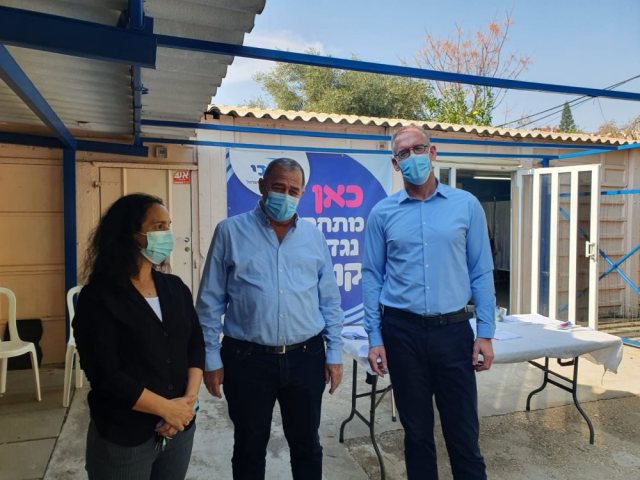 יחצ