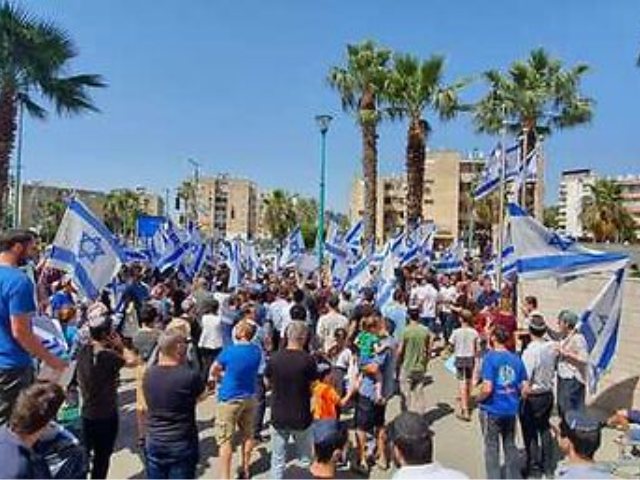 הפגנת ענק בלוד באדיבות יחצ