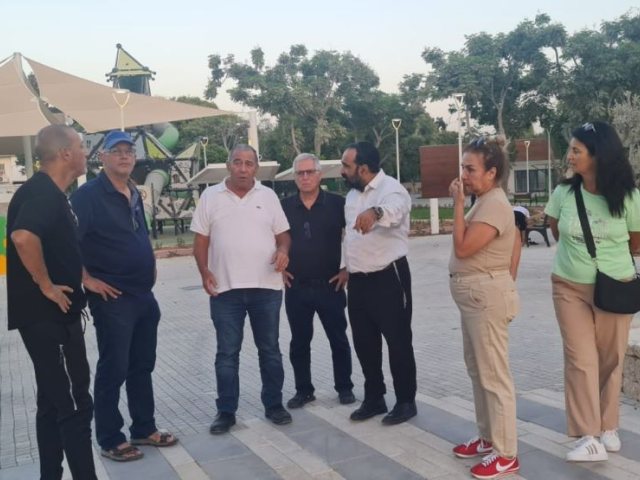 חברי מ. העיר בסיור. דוברותהעירייה