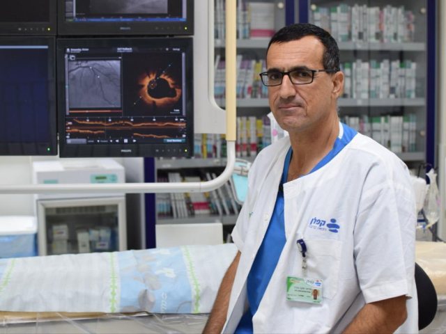 פרופסור קובי ג'ורג' מנהל המערך הקרדיולוגי במרכז הרפואי קפלן צילום:  המרכז הרפואי קפלן