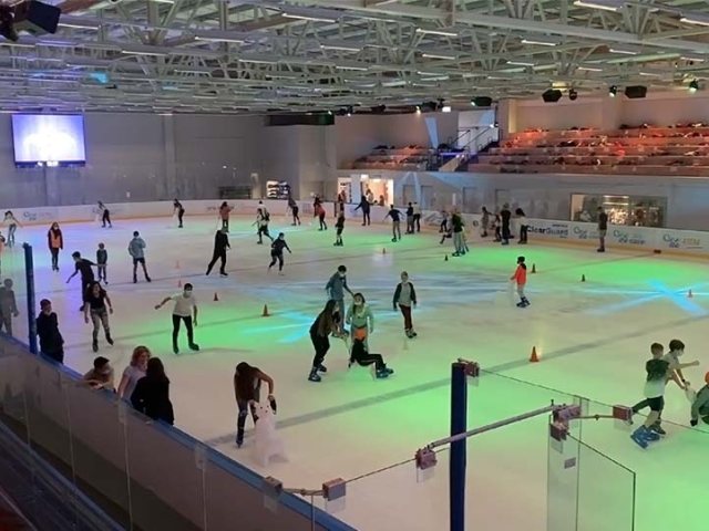 oneice arena בילוי בחנוכה מבצעים 1+1 מקור סקופר 
