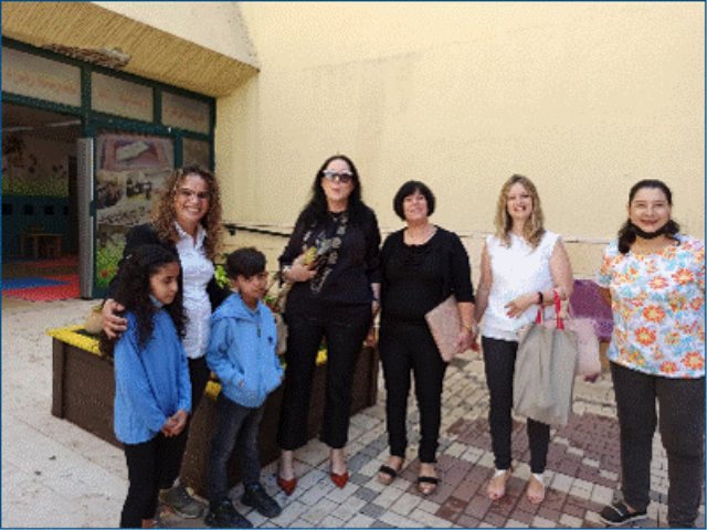 הגברת ורדה אופיר בקריה למנהיגות ולמדעים עש זייל בלוד