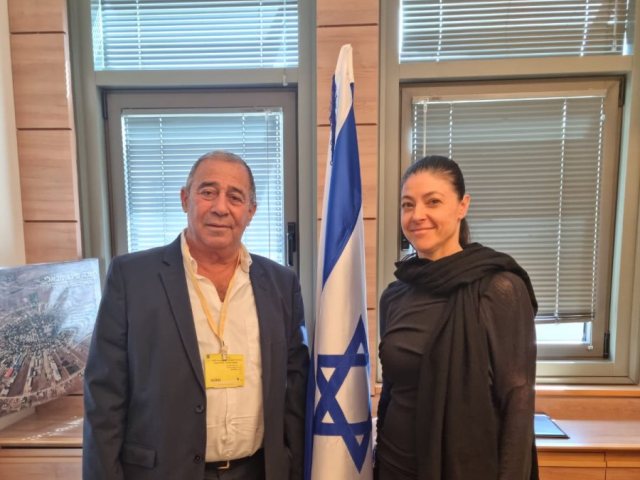 יח"צ