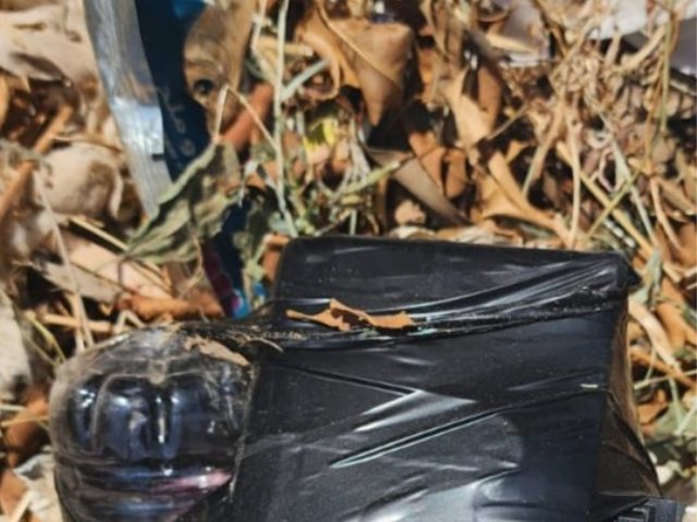 מטעם חבלה רב עוצמה אותר באזור שכונת גן חק"ל ברמלה. המשטרה 