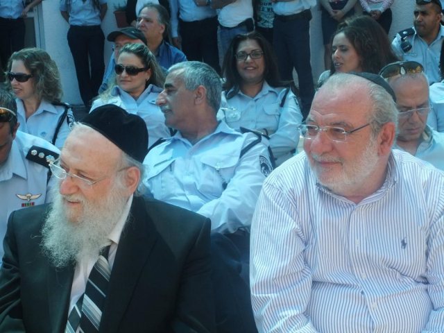 הרב שמחה הכהן קוק זצ"ל ולצידו רחמים מלול יבדל"א צילום יחצ 