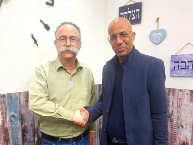 פייסבוק