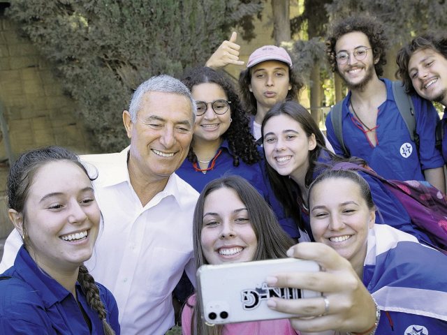 ידיעות אחרונות