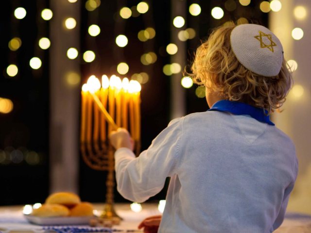 פעילויות חנוכה בעופר קניותר צילום יחצ 