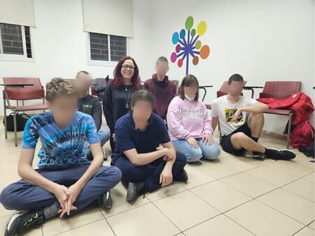 מועדון חברתי ברחובות לבב צילום אורי קדם 