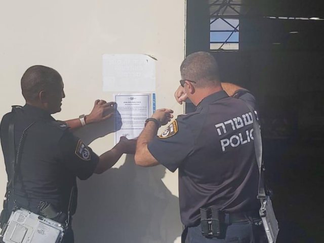 צו סגירה למשך 10 ימים לבית עסק ביבנה שהעסיק שוהים בלתי חוקיים מחברון ומשכם